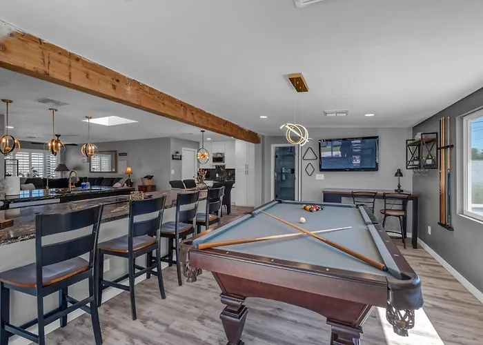Holiday home Mins To Phx, Asu, Banner & Desert Arena *